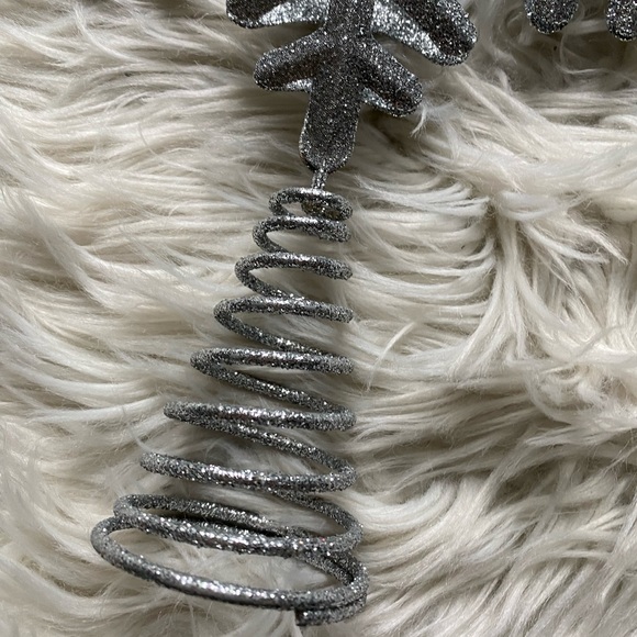 Glitter snowflake tree topper - Picture 2 of 5